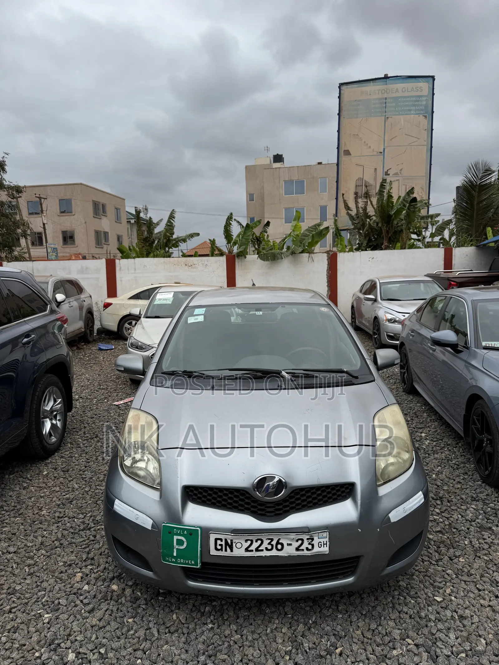 Toyota Vitz 1.3 AWD 3dr 2010 Silver