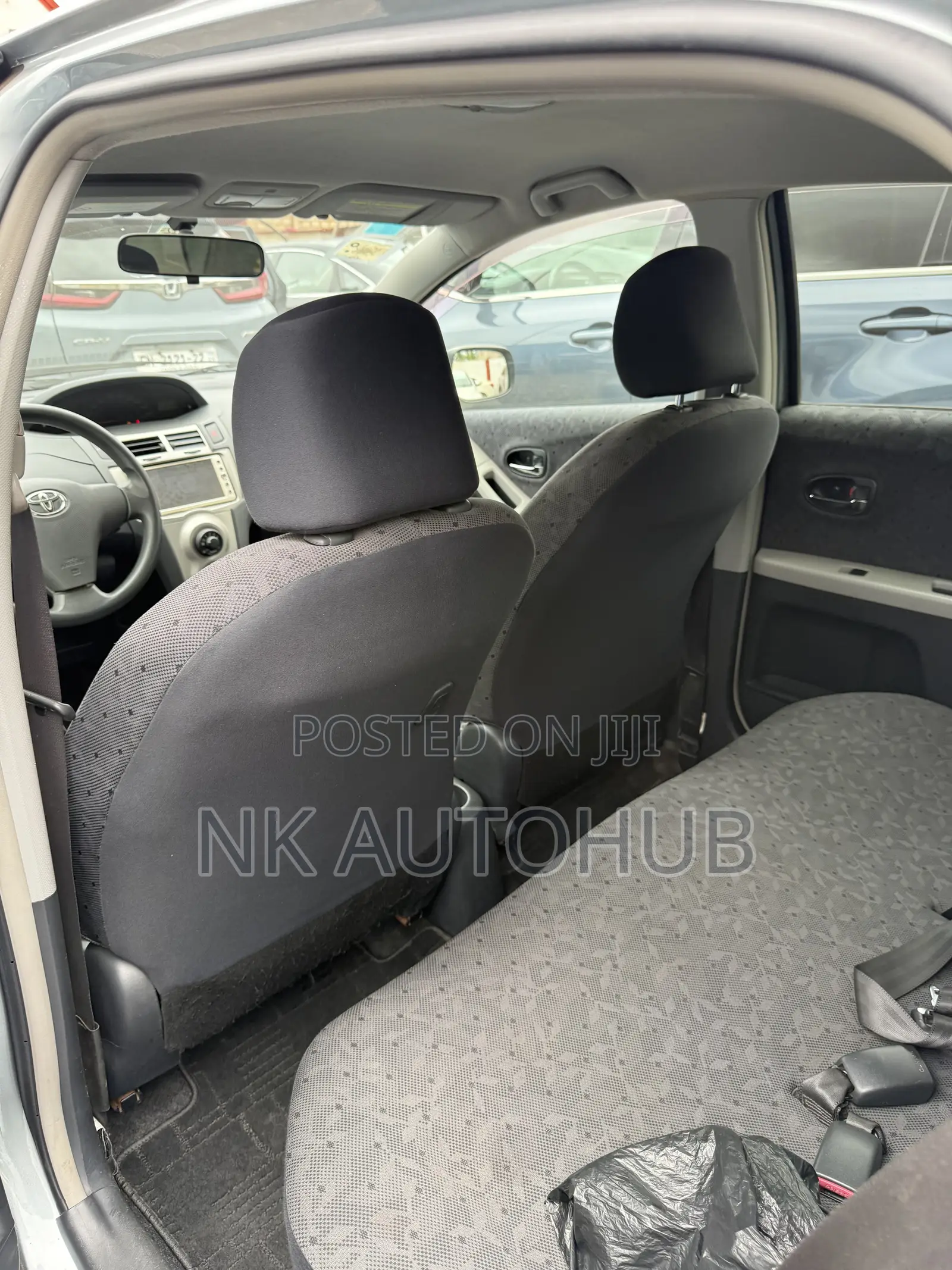 Toyota Vitz 1.3 AWD 3dr 2010 Silver