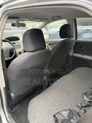 Toyota Vitz 1.3 AWD 3dr 2010 Silver