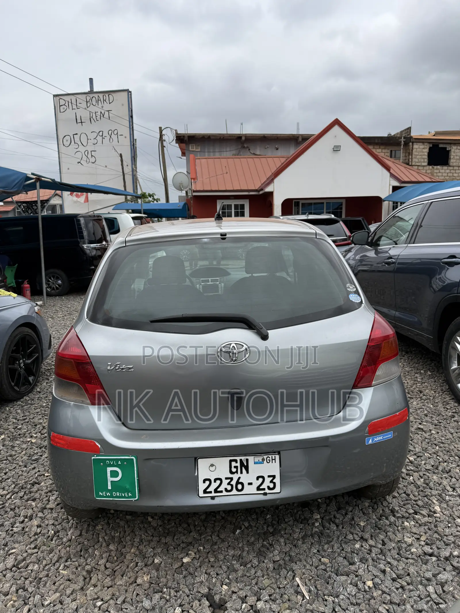 Toyota Vitz 1.3 AWD 3dr 2010 Silver