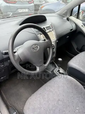 Toyota Vitz 1.3 AWD 3dr 2010 Silver