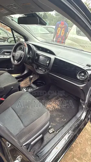 Toyota Vitz 2017 Black