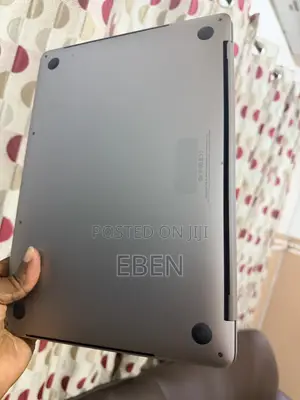 Laptop Apple MacBook Pro 2018 16GB Intel Core i7 SSD 512GB