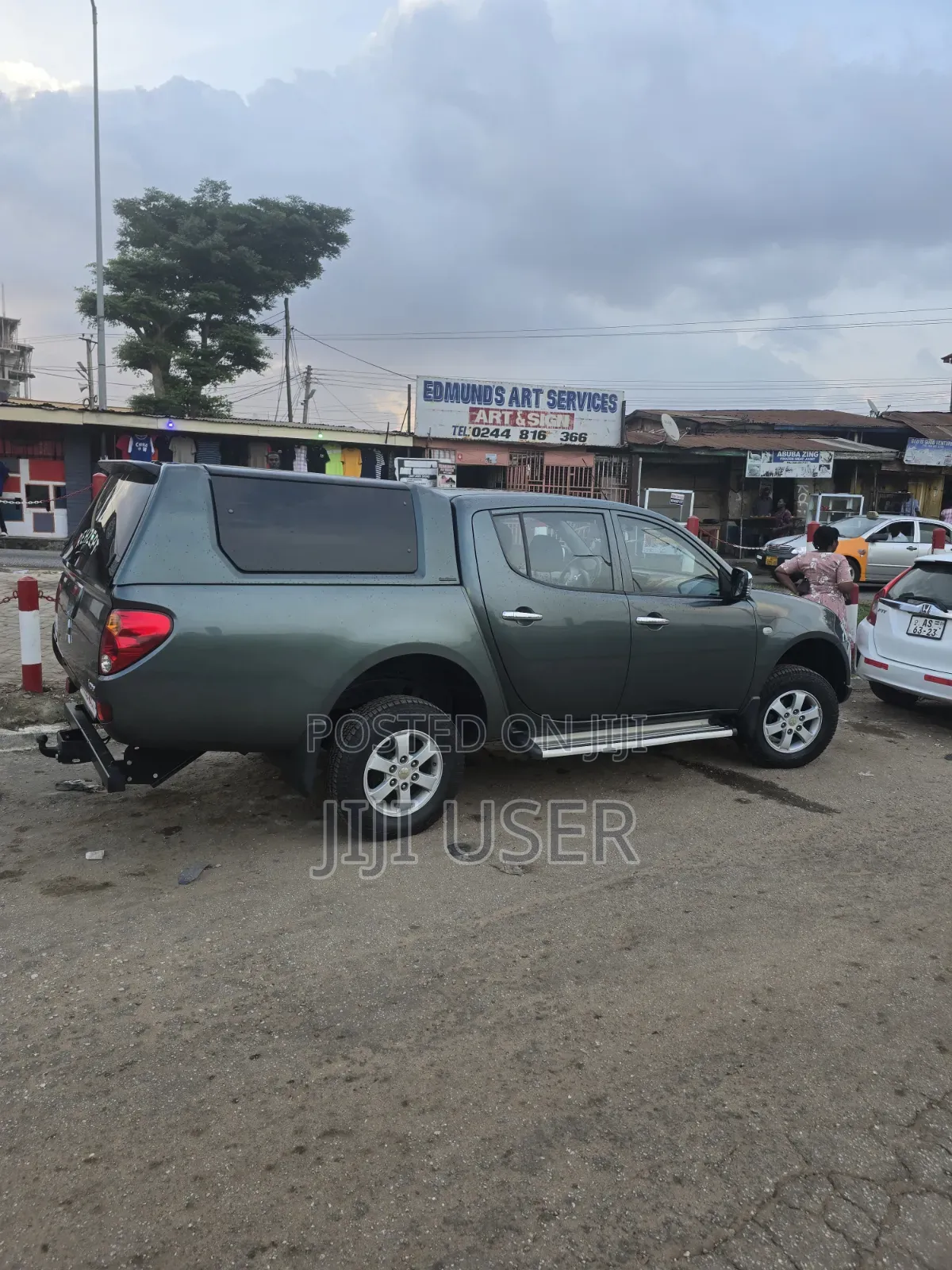 Mitsubishi L200 2011 Green