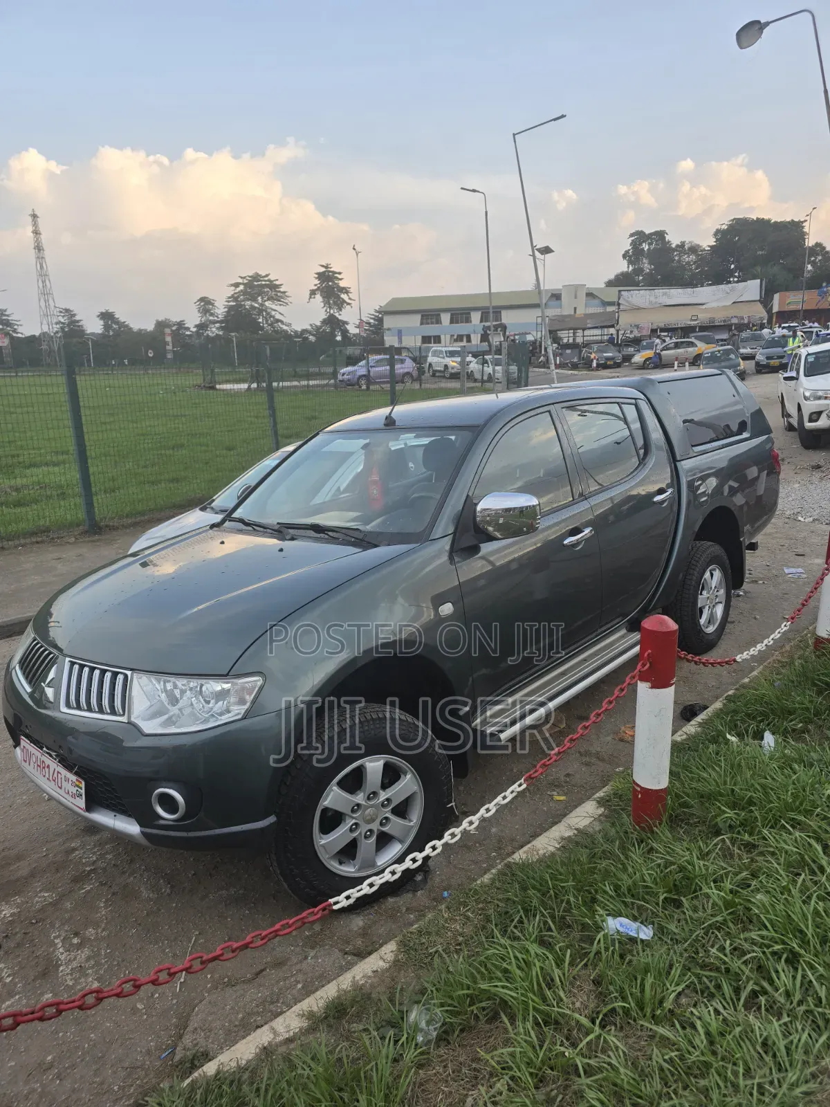 Mitsubishi L200 2011 Green