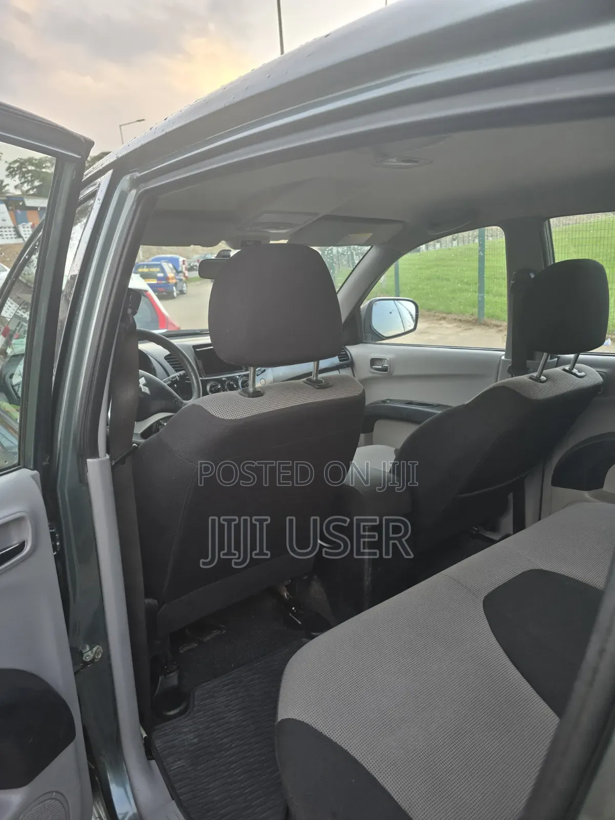 Mitsubishi L200 2011 Green