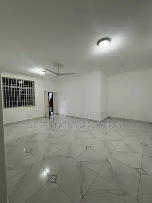 2bdrm Apartment in Nanakrom, School Junction for rent