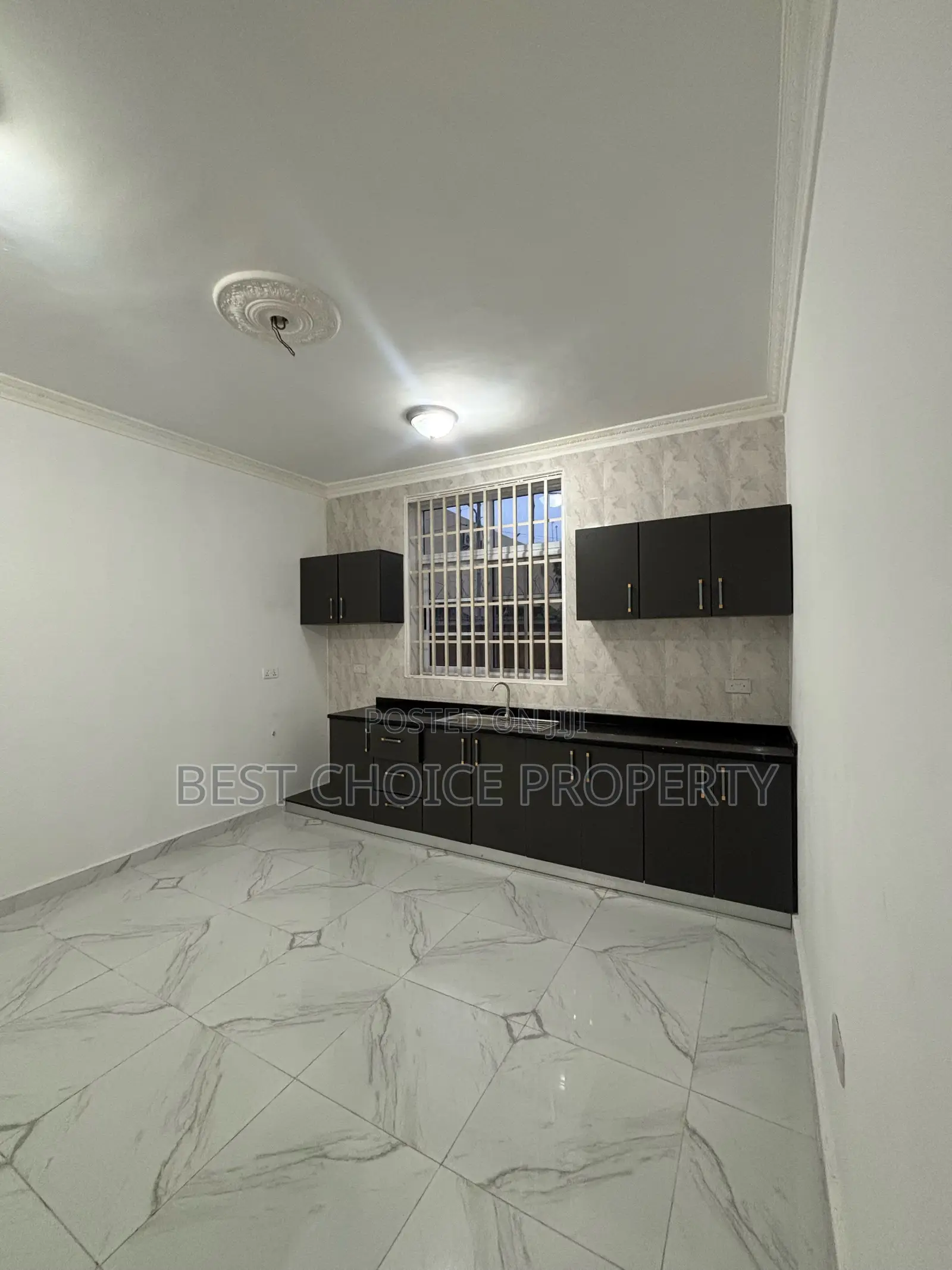 2bdrm Apartment in Nanakrom, School Junction for rent