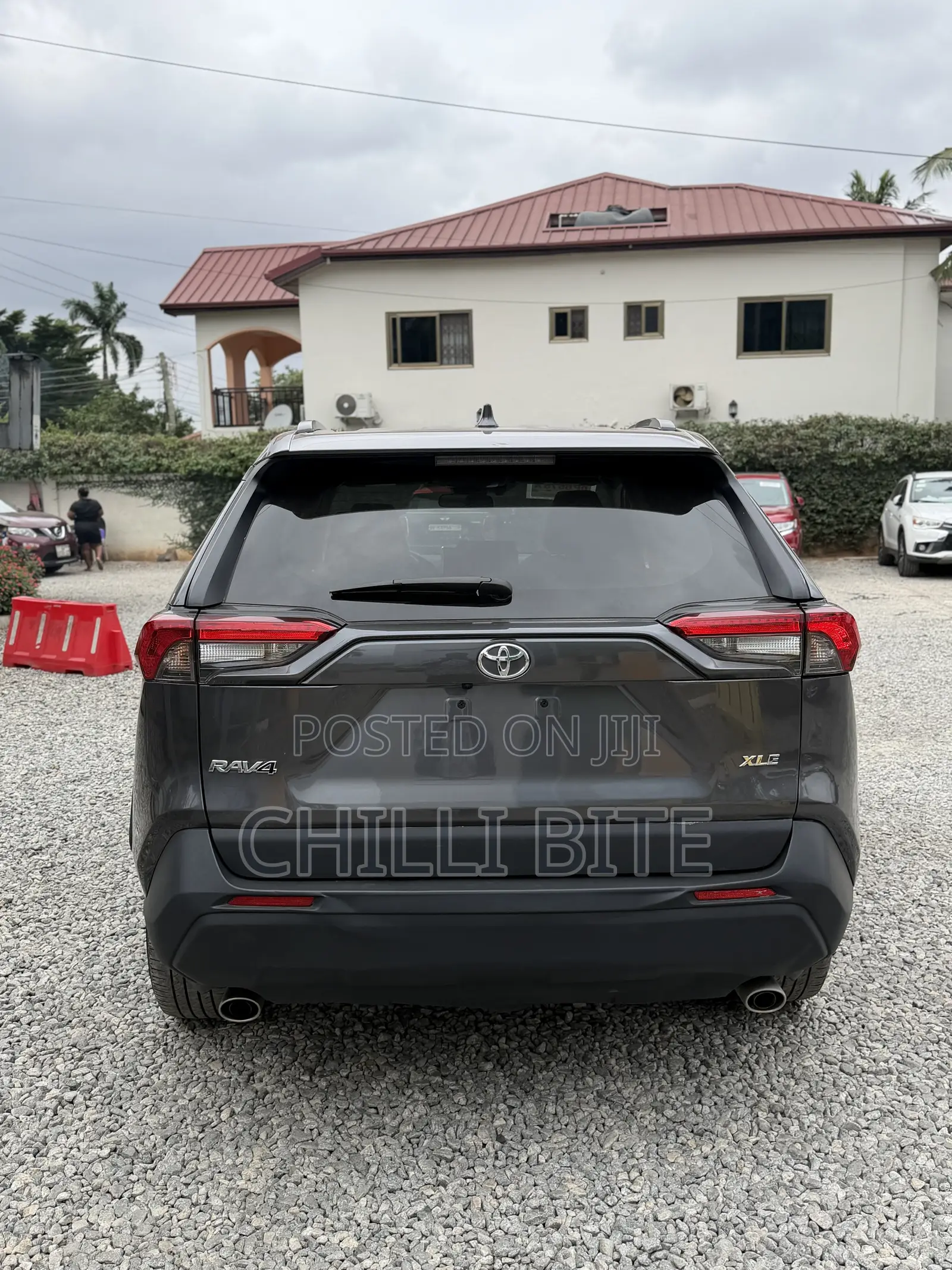 Toyota RAV4 XLE FWD 2023 Gray