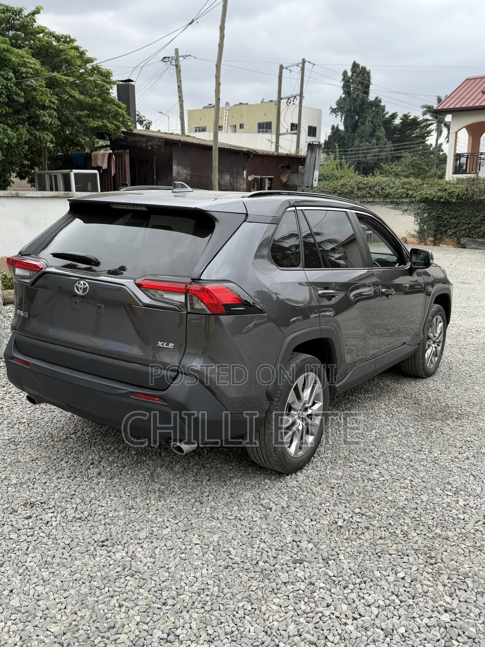 Toyota RAV4 XLE FWD 2023 Gray