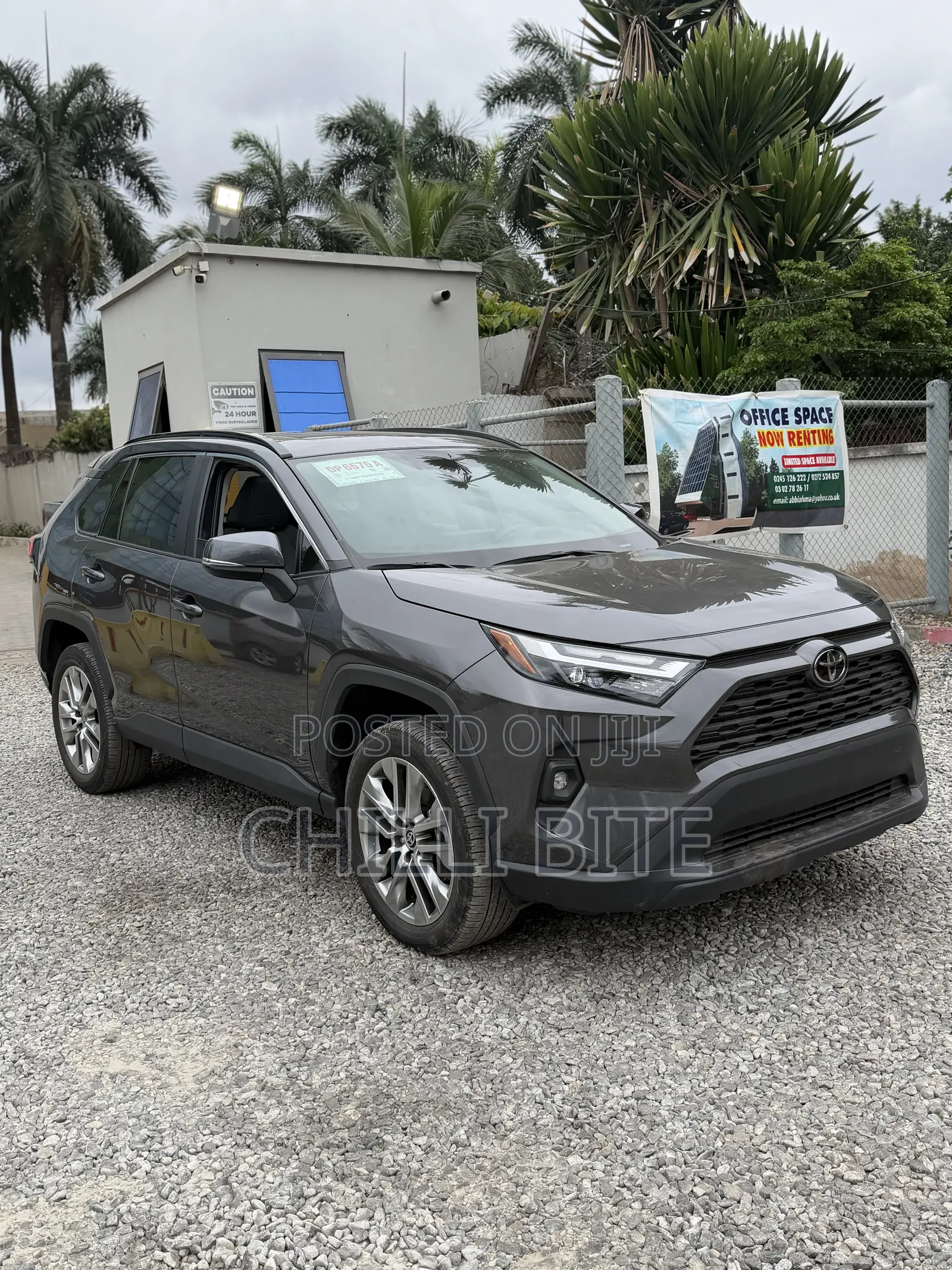 Toyota RAV4 XLE FWD 2023 Gray
