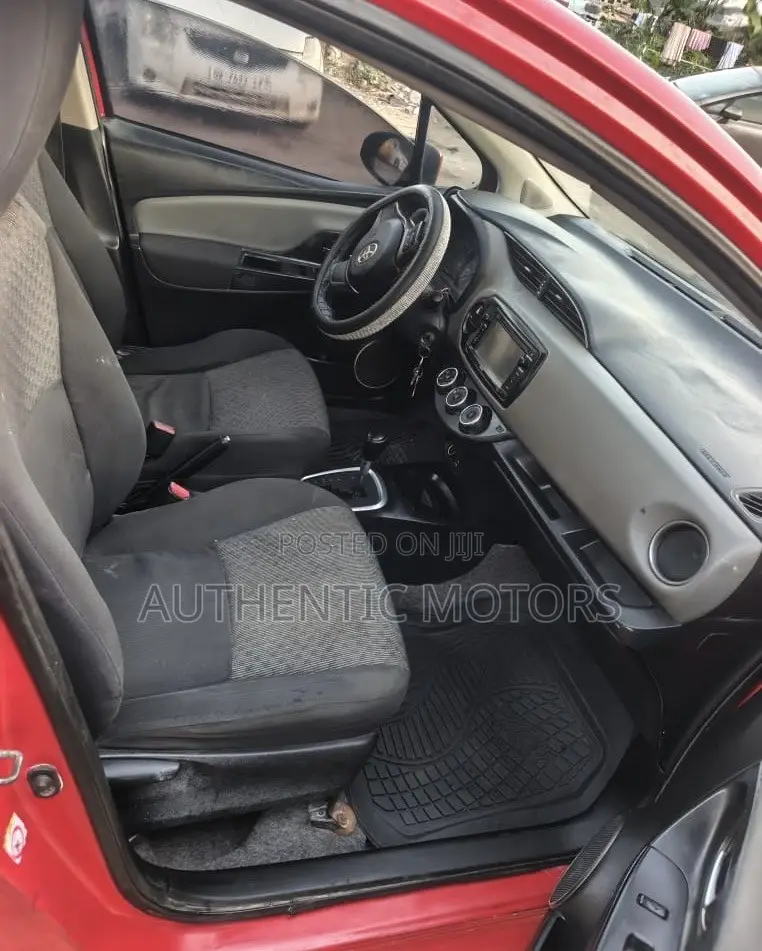 Toyota Yaris 2016 Red