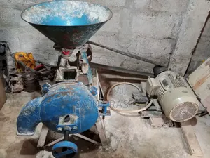 Corn Mill With Motor and All Accessories Complete