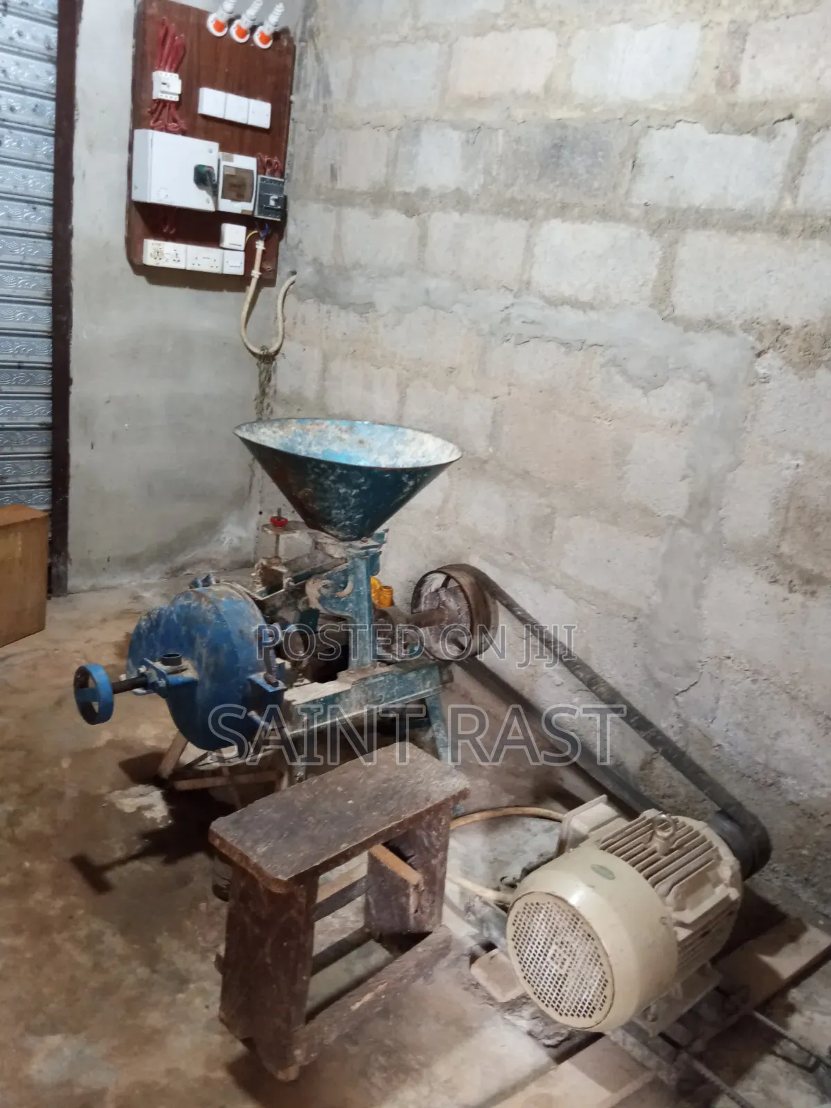 Corn Mill With Motor and All Accessories Complete