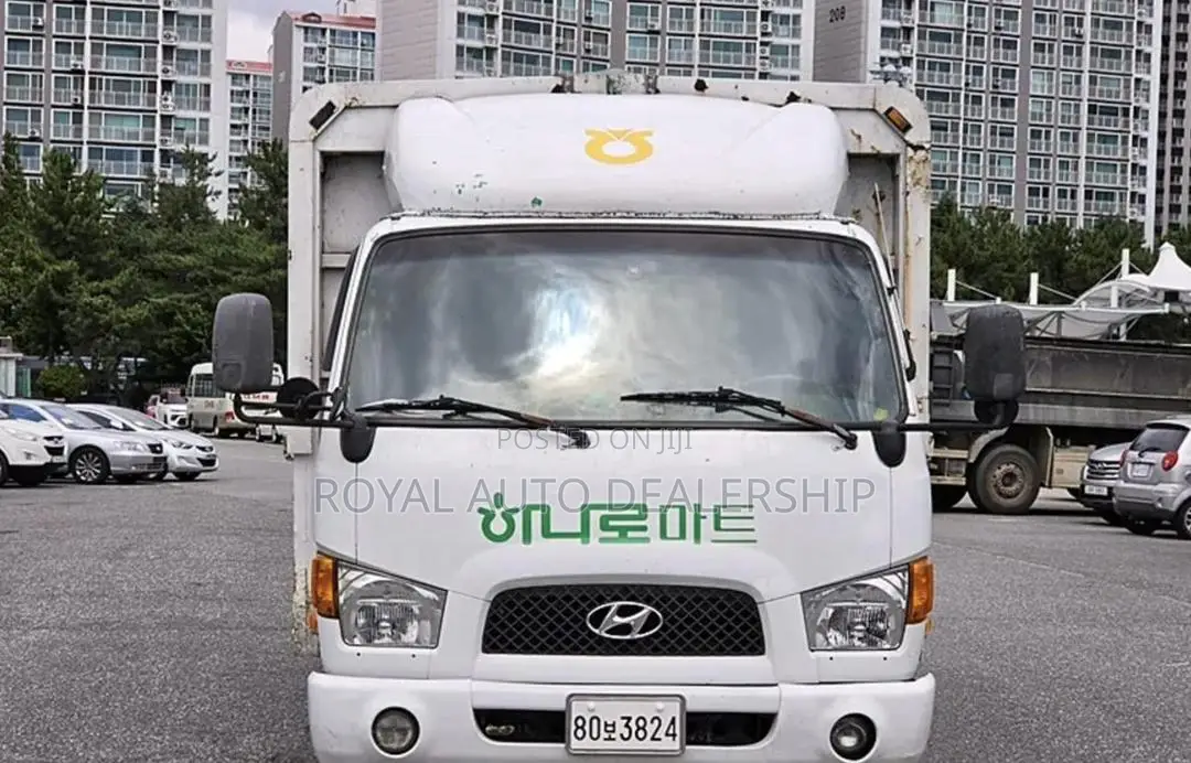 Hyundai E-Mighty Wingbody 3.5 Ton 2006