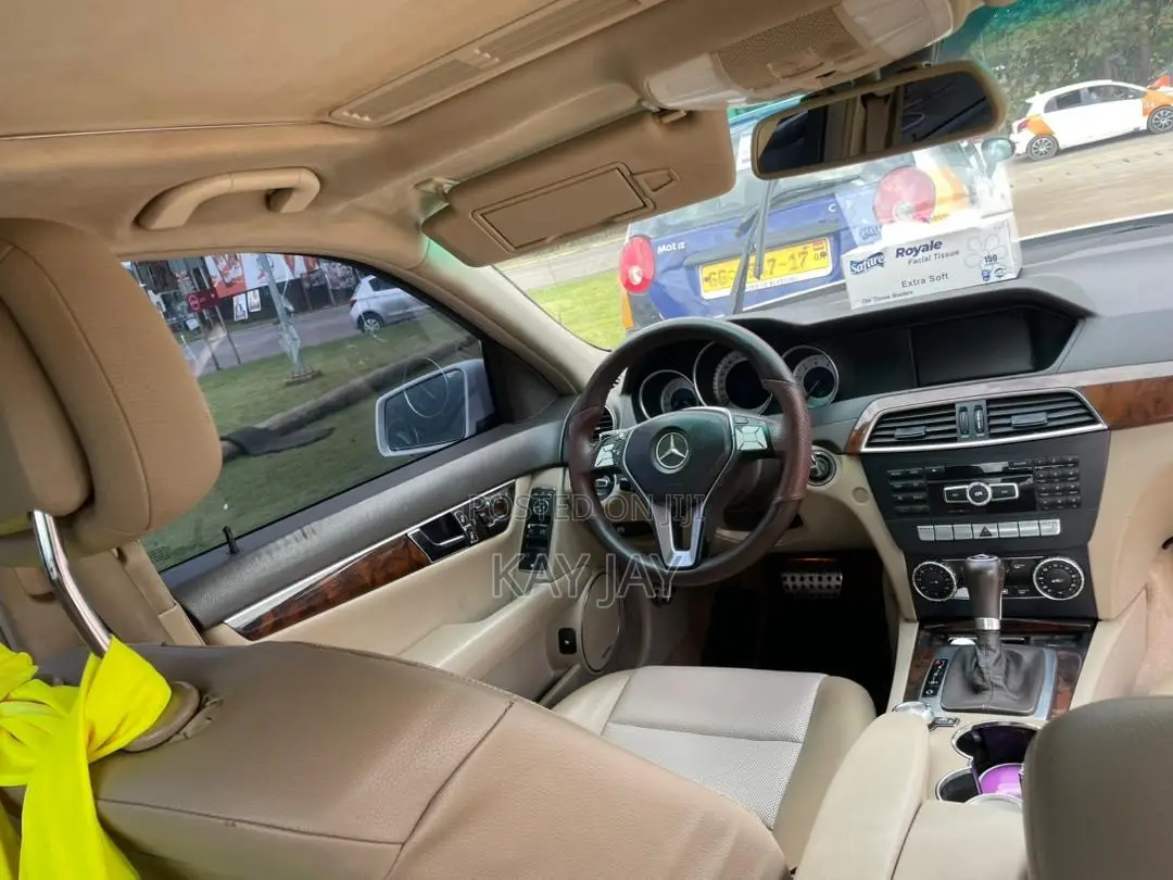 Mercedes-Benz C250 2014 White