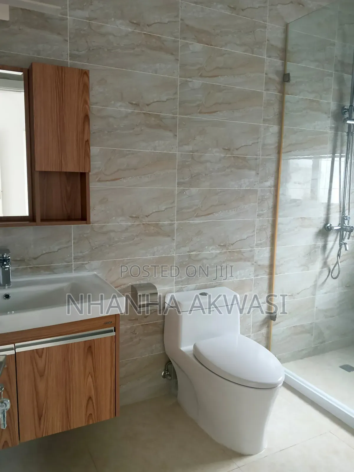 5bdrm House in Sakumono Ntac for rent