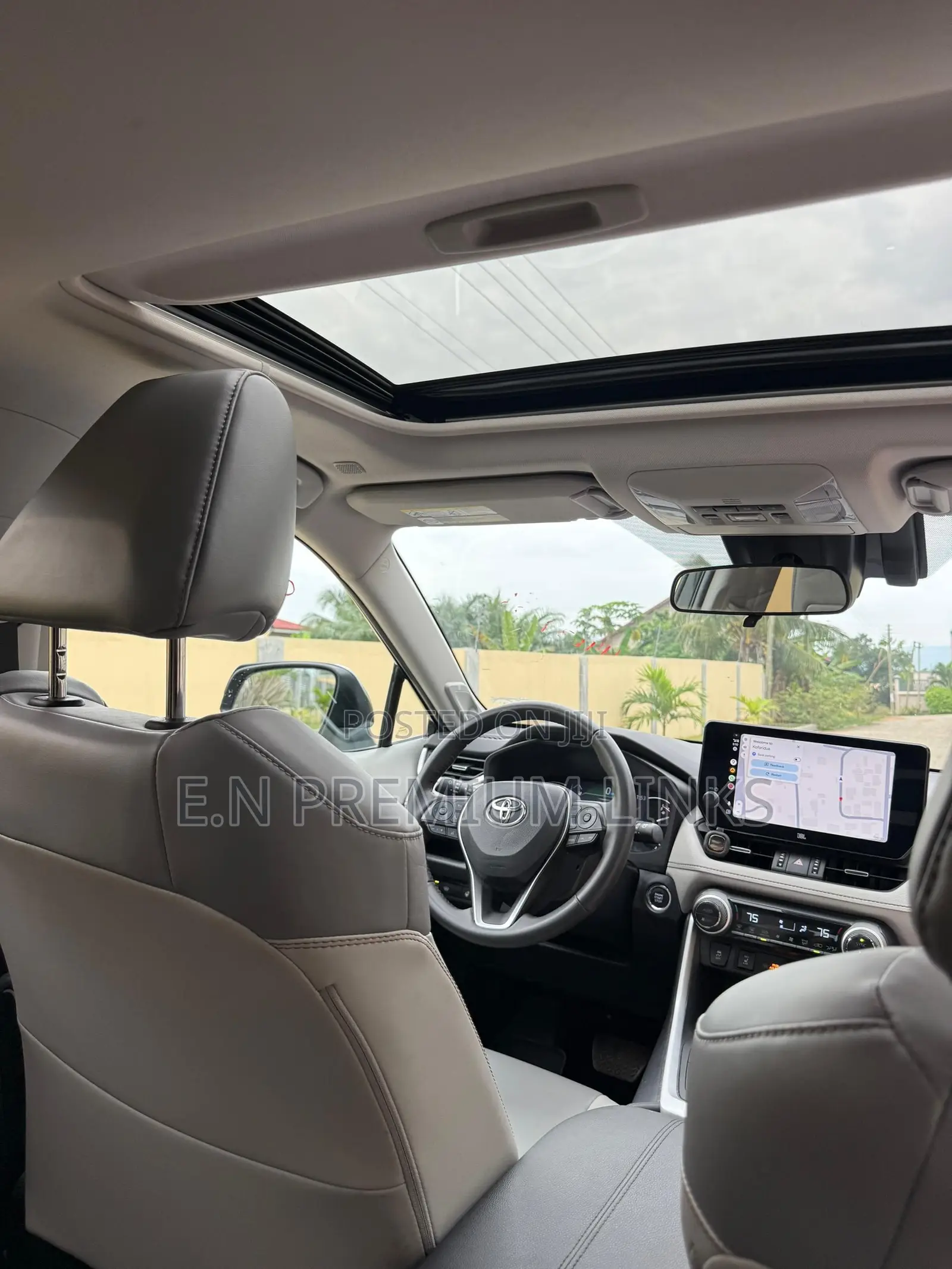 Toyota RAV4 XLE Premium AWD 2023 Black
