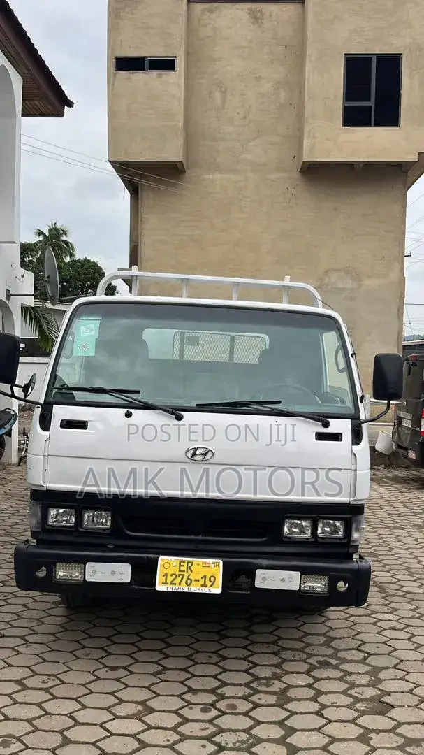 Hyundai Mighty 1
