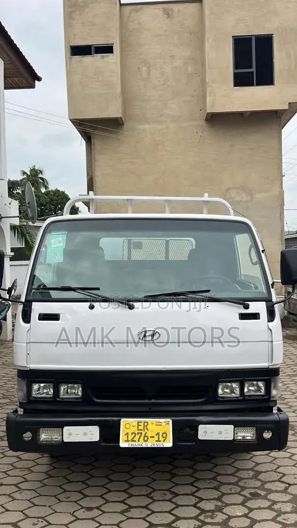 Hyundai Mighty 1