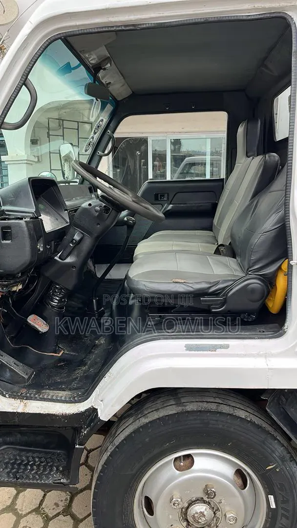 Hyundai Mighty 1