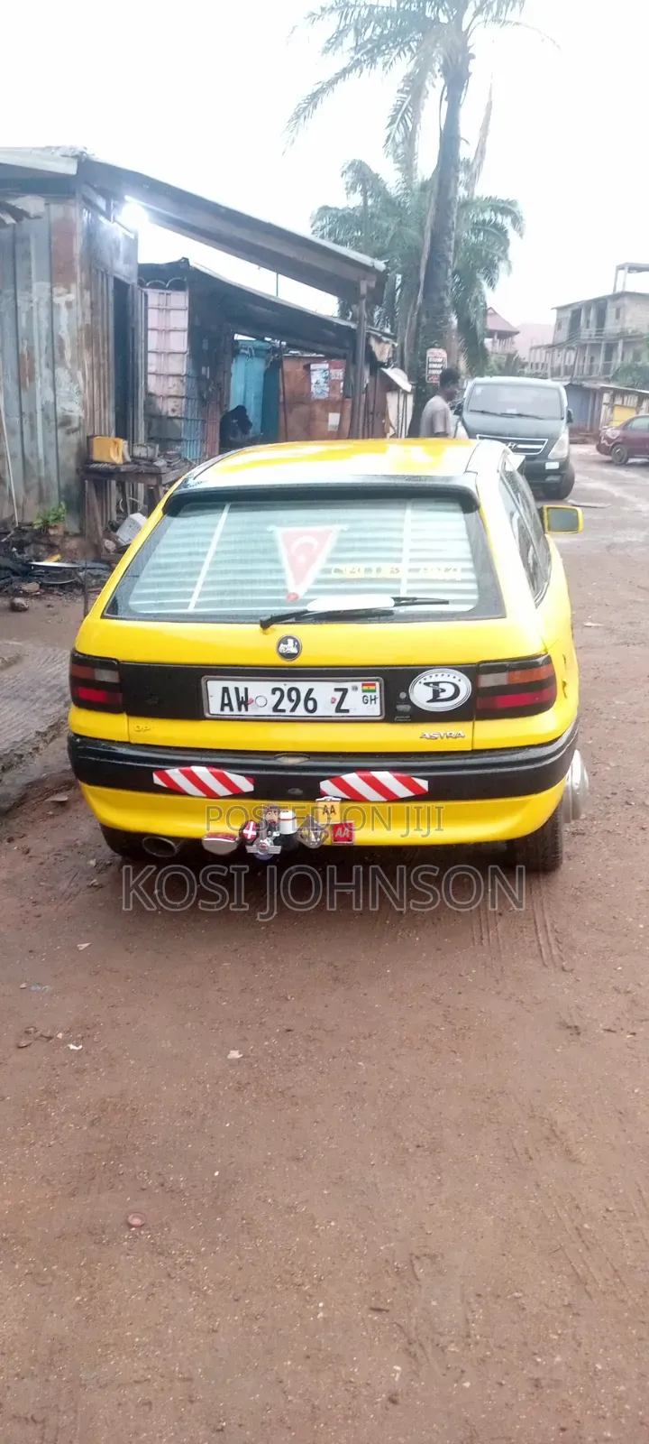 Opel Astra 2000 Yellow