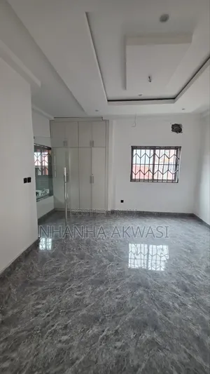 5bdrm House in Spintex Costa, Sakumono for rent