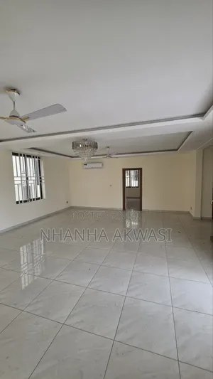 4bdrm House in Lashibi Mf, Sakumono for rent