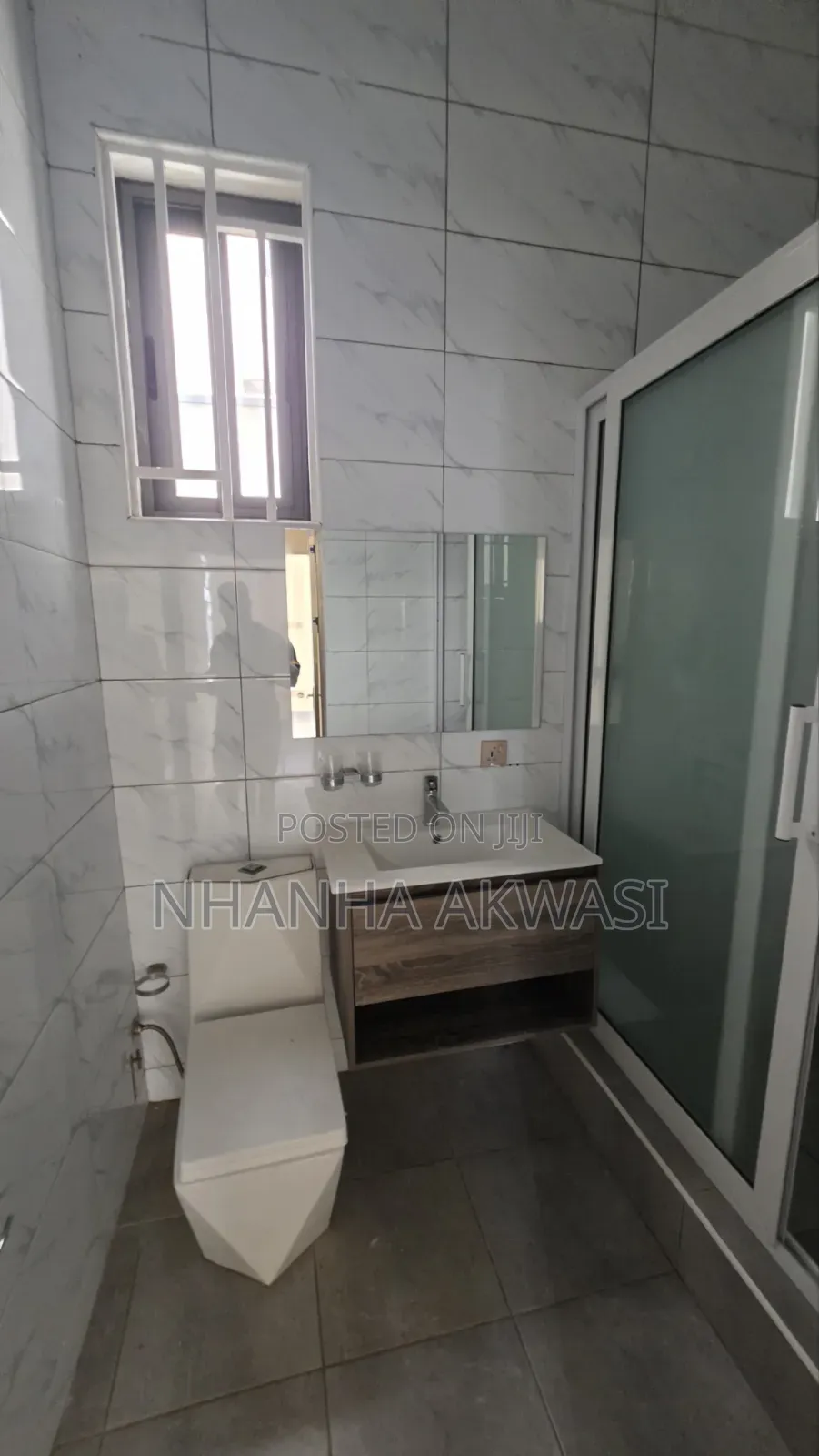 4bdrm House in Lashibi Mf, Sakumono for rent