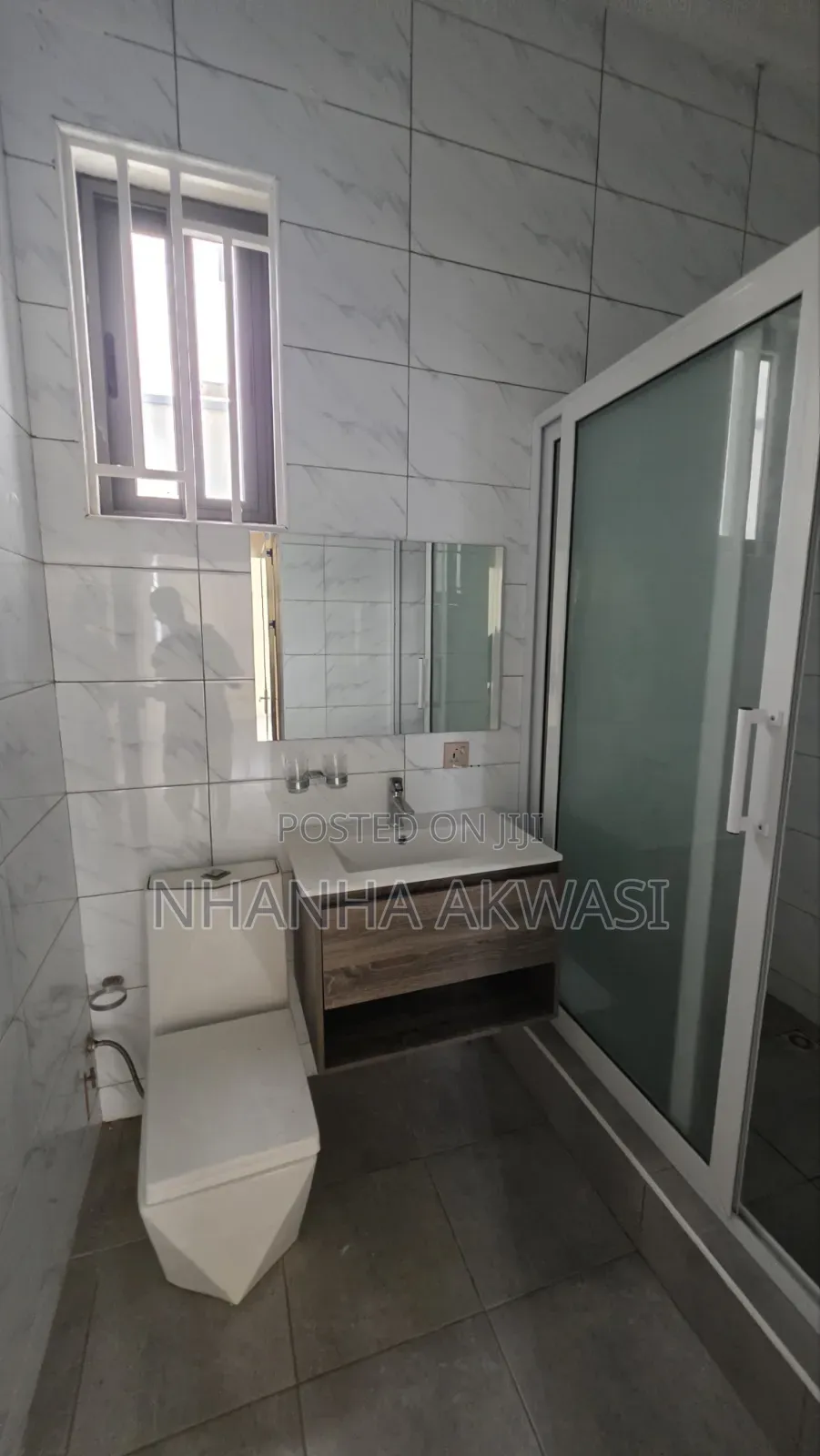 4bdrm House in Lashibi Mf, Sakumono for rent