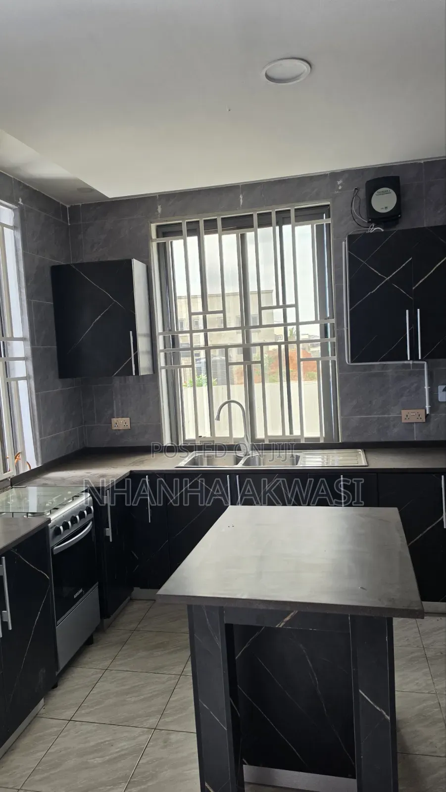 4bdrm House in Lashibi Mf, Sakumono for rent