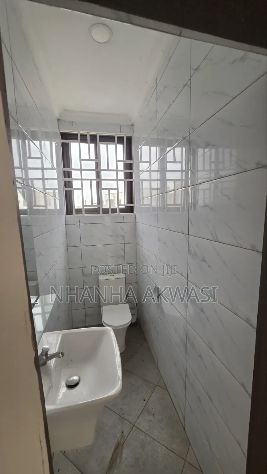 4bdrm House in Lashibi Mf, Sakumono for rent