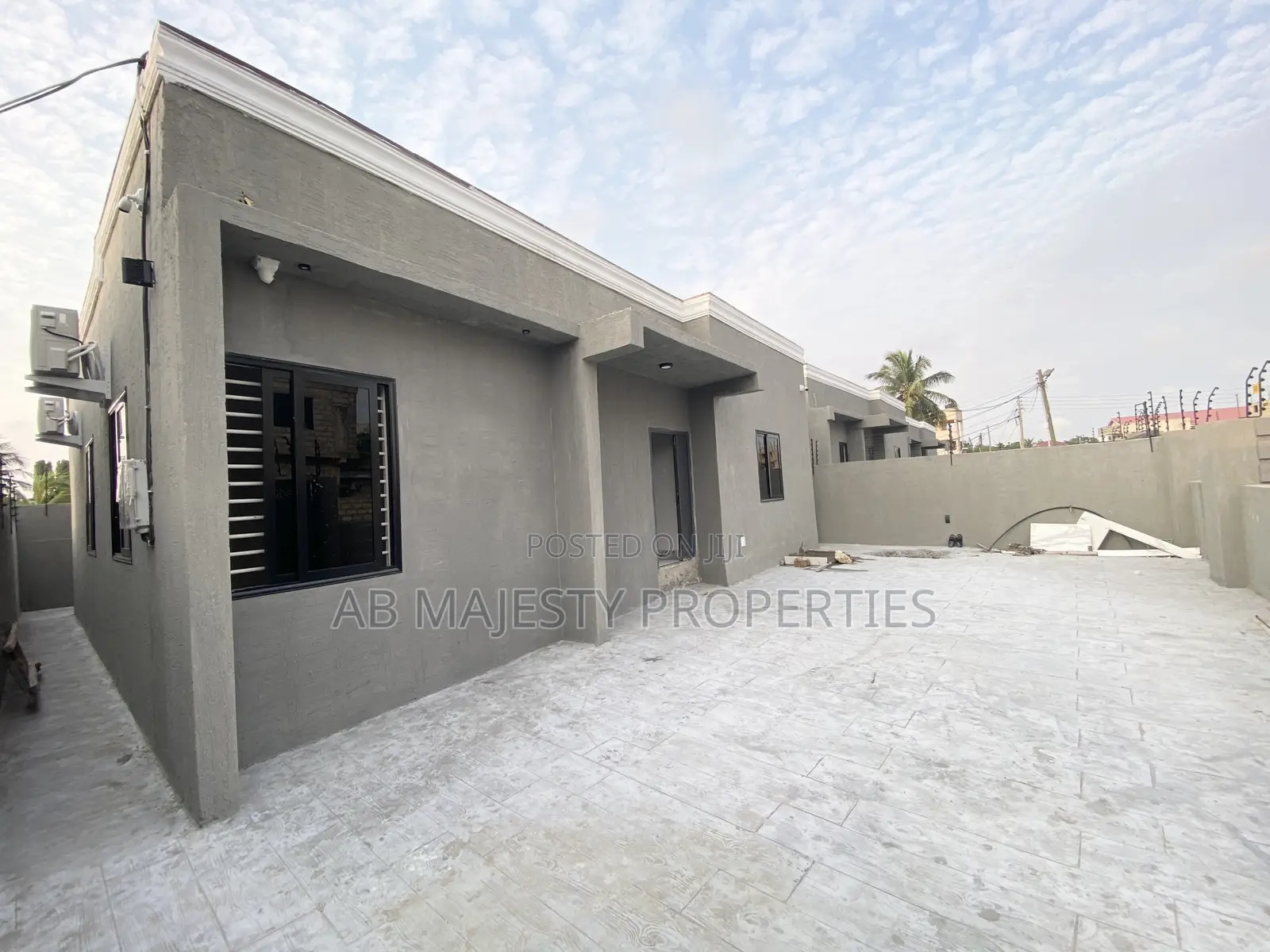 3bdrm House in Ab Majesty, Accra Metropolitan for sale