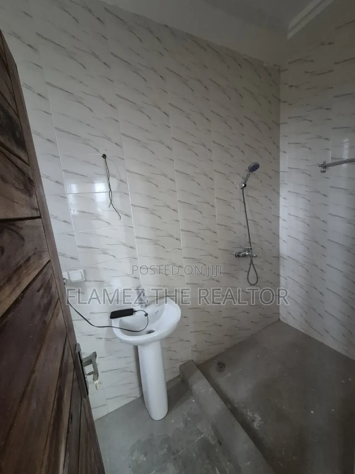 2bdrm Apartment in Damas 2, Amasaman for rent