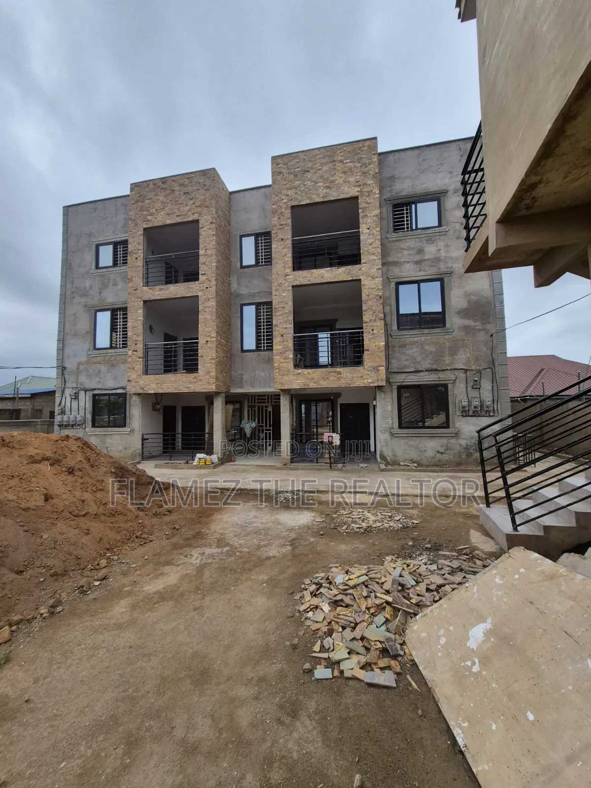 2bdrm Apartment in Damas 2, Amasaman for rent