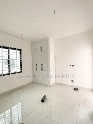 4bdrm House in Accra Metropolitan for sale