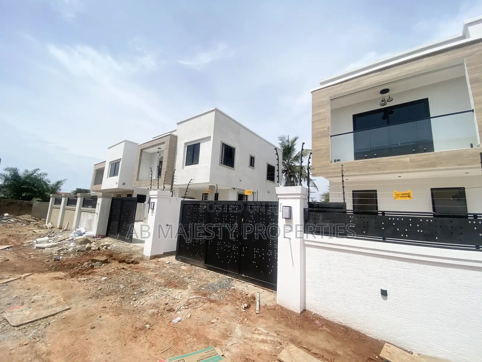 4bdrm House in Accra Metropolitan for sale