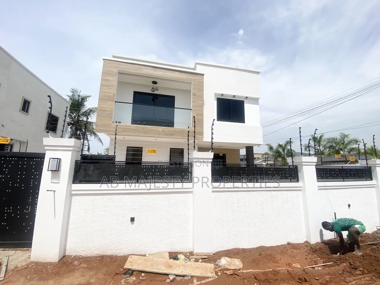4bdrm House in Accra Metropolitan for sale