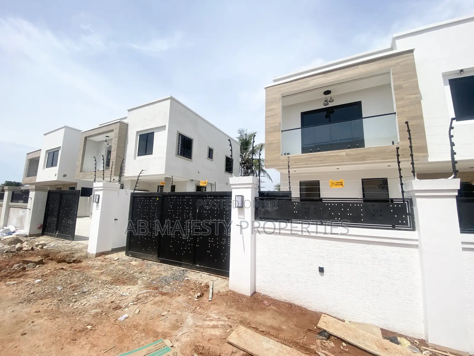 4bdrm House in Accra Metropolitan for sale