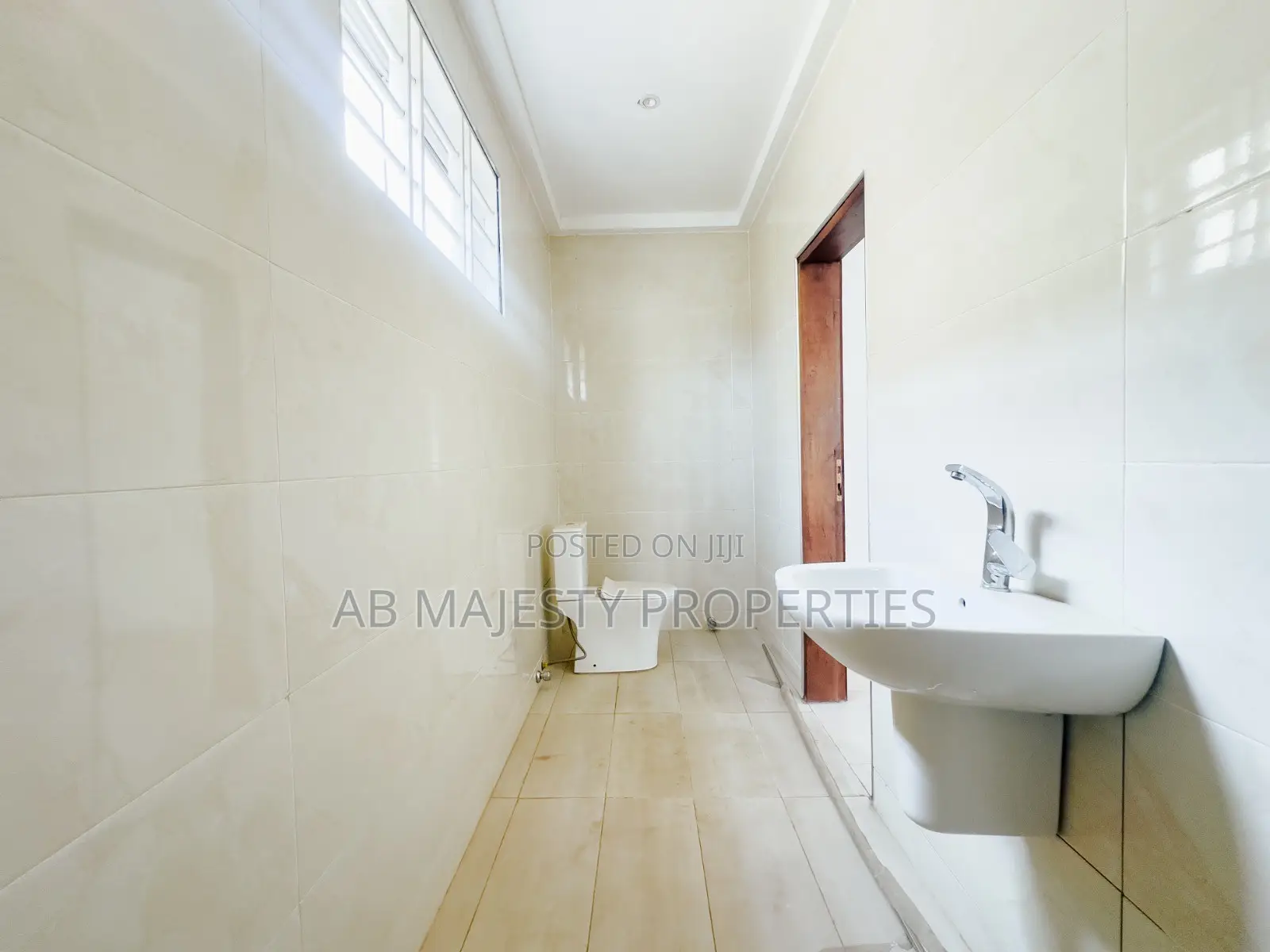 3bdrm House in Ab Majesty, Accra Metropolitan for sale