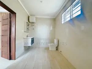 3bdrm House in Ab Majesty, Accra Metropolitan for sale