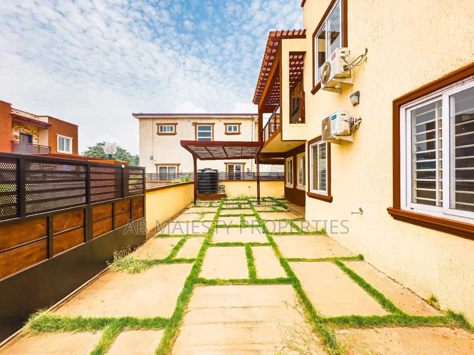 3bdrm House in Ab Majesty, Accra Metropolitan for sale
