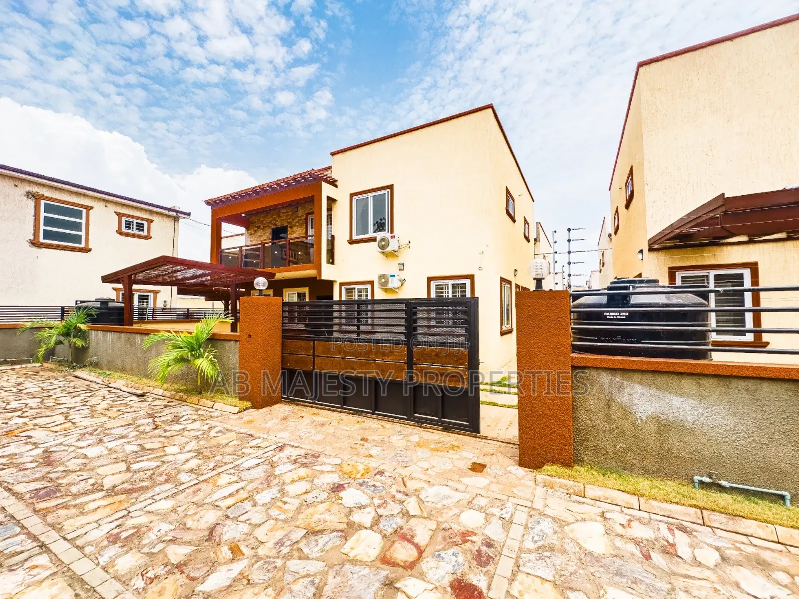 3bdrm House in Ab Majesty, Accra Metropolitan for sale