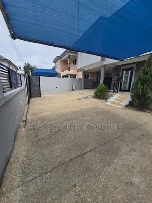5bdrm House in Stadium Junction, Amasaman for rent