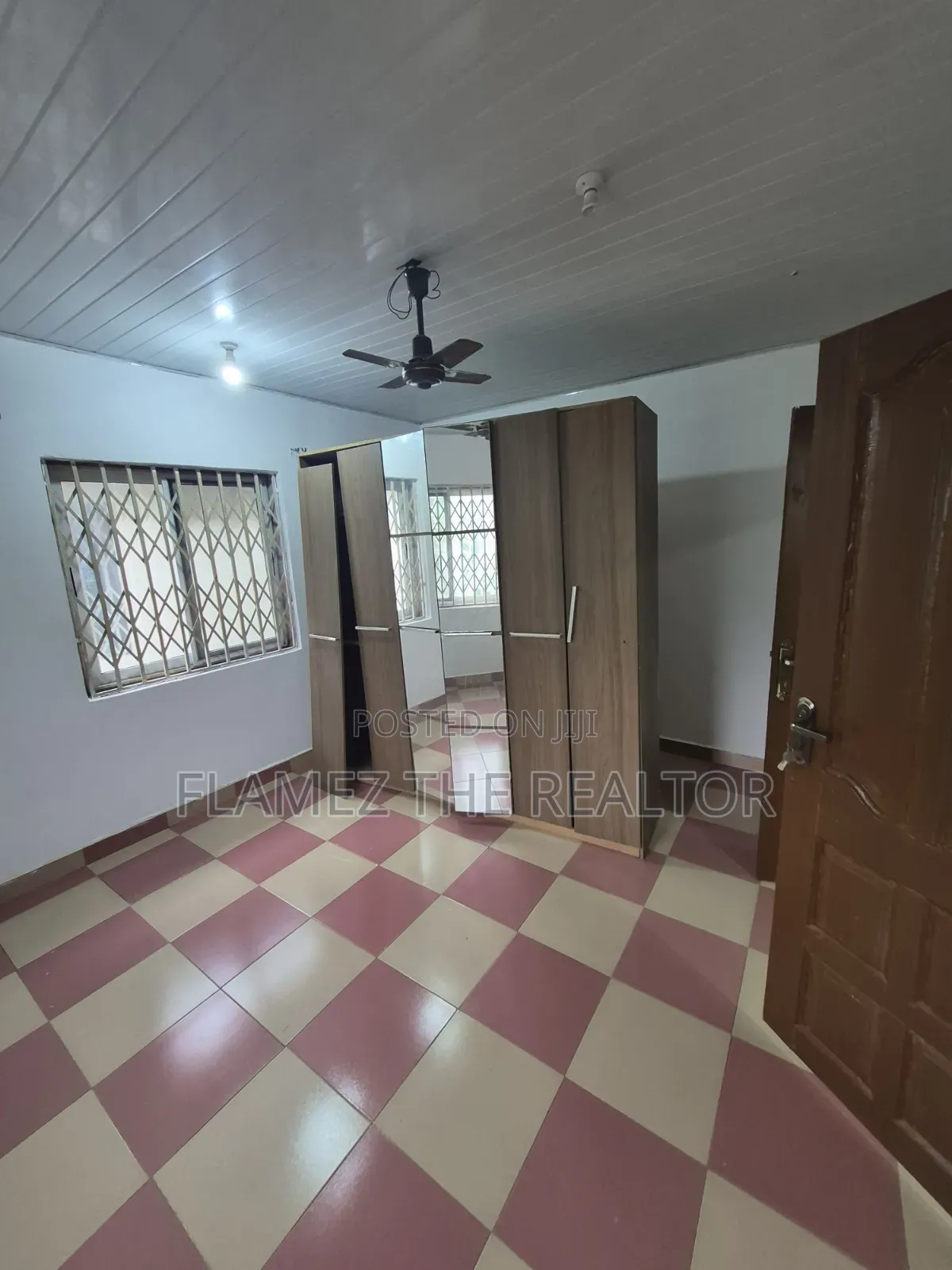 5bdrm House in Stadium Junction, Amasaman for rent