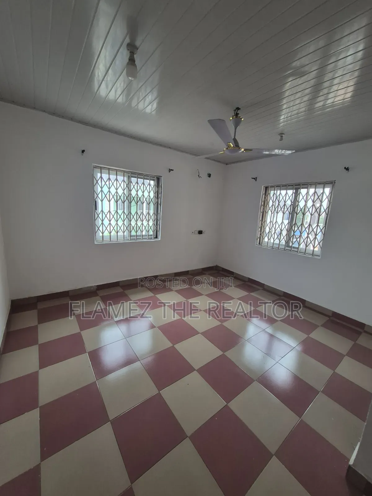 5bdrm House in Stadium Junction, Amasaman for rent