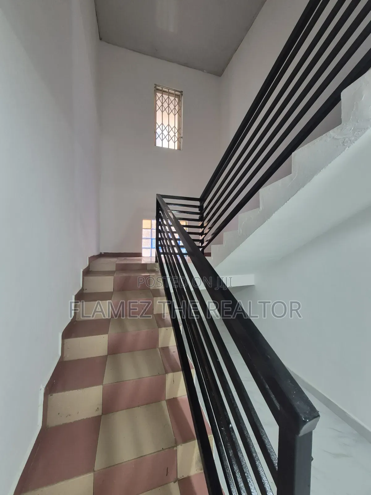 5bdrm House in Stadium Junction, Amasaman for rent
