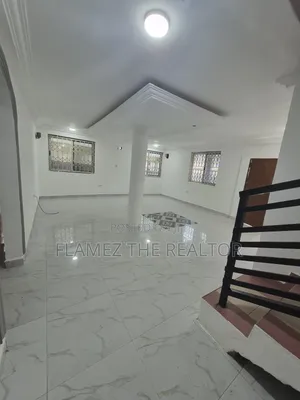 5bdrm House in Stadium Junction, Amasaman for rent