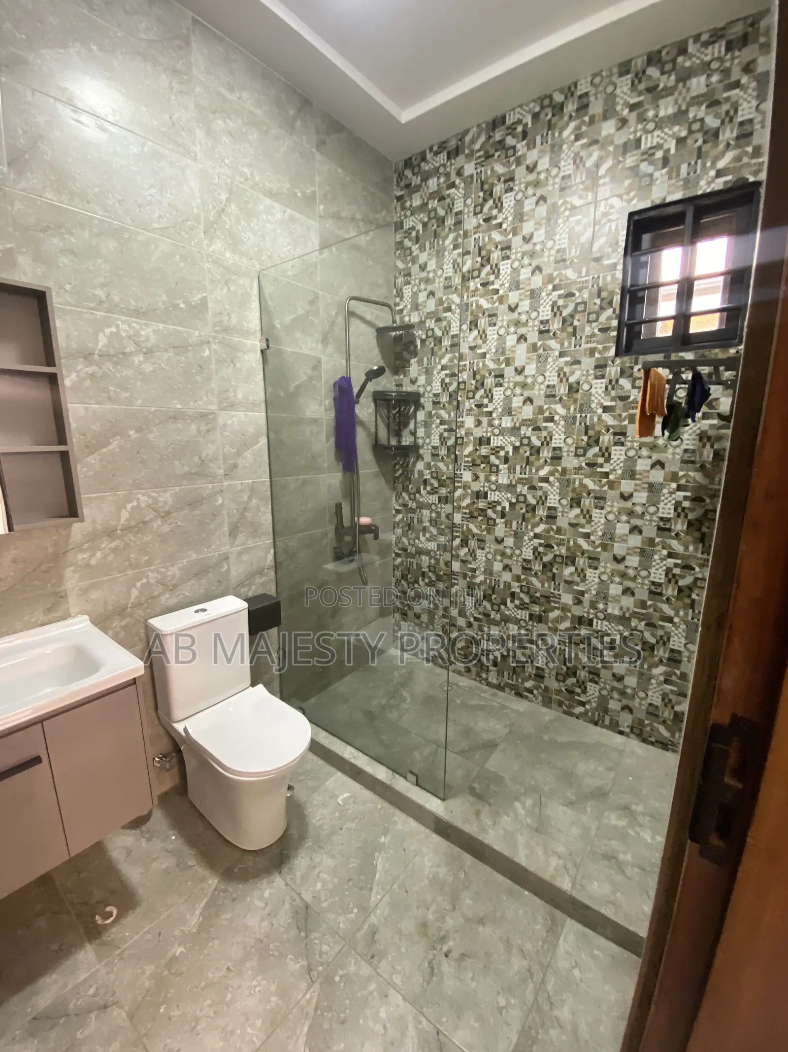 4bdrm House in Ab Majesty, Accra Metropolitan for sale