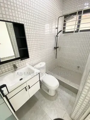 3bdrm House in Ab Majesty, Community 25 for sale